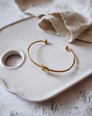 Single Knot Bangle