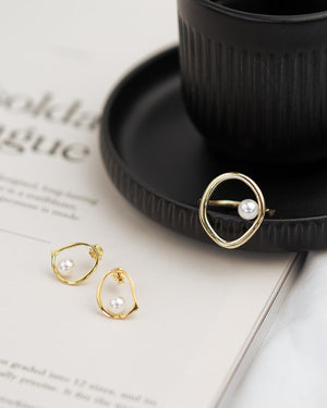 Geometric Pearl Stud Earrings