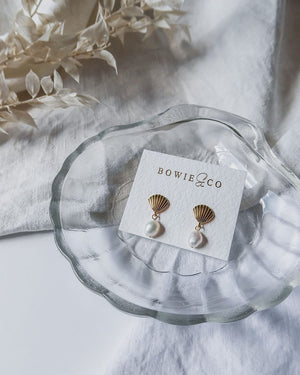 Clam Shell Pearl Earrings